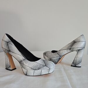 Katy Perry Collections Gray and White Heels. NEW